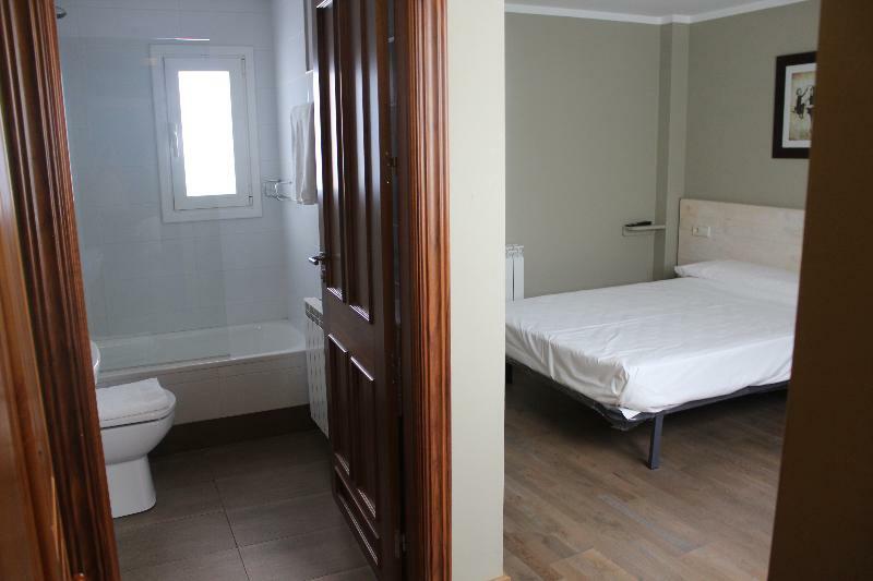 El Camino Urban Rooms ปัมโปลนา ภายนอก รูปภาพ