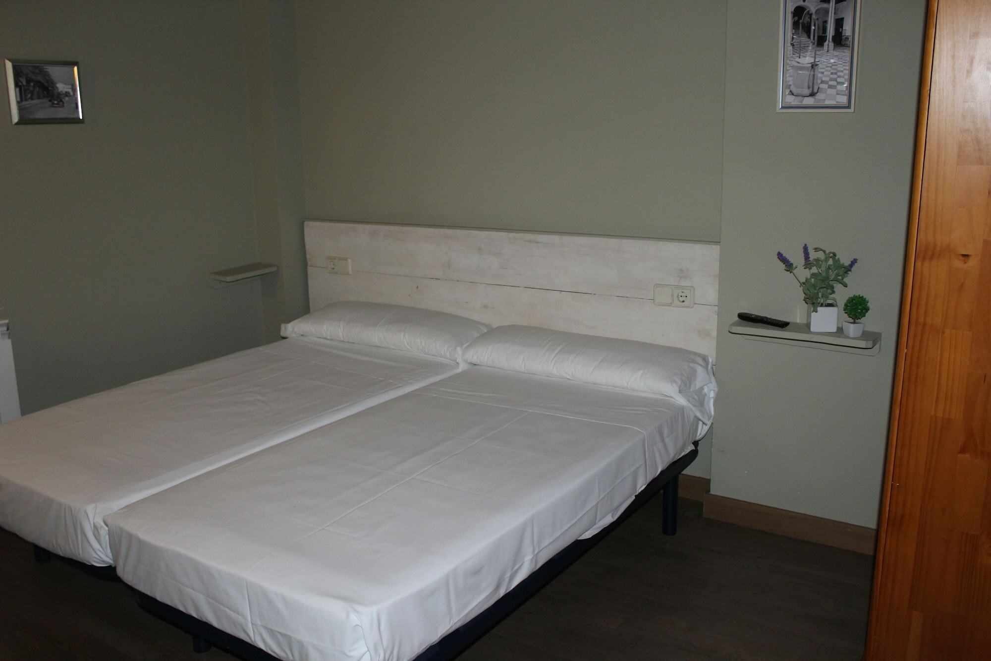 El Camino Urban Rooms ปัมโปลนา ภายนอก รูปภาพ